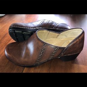 Dansko Nursing Shoe, Clog, slip on